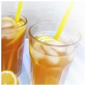 eistee, sirup, selber machen, aus der küche, erfrischend, eistee konzentrat, ice tea, sommer, sommer drink, summer, summer drink, limonade, zitronen, das beste eistee rezept, bester eistee, idee, einfach kochen, einfaches rezept, rezepte, schweizer foodblogs, foodwerk.ch, foodwerk, foodblog, blog, food, kochen, backen, cook, bake, swiss, swiss foodblog, foodblogger, foodie, instafood