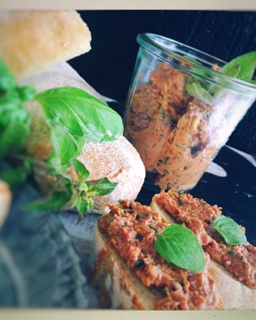 Tomatenaufstrich, Basilikum, Tomate, Sommer, foodwerk.ch