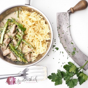 Kalbfleisch, Spargeln, Sahnesauce, Teigwaren, geschnetzeltes, Frühling, Spargelpfanne, Ostern, Festtag, Menü, grüne Spargeln, Rezept, idee, einfach kochen, einfaches rezept, rezepte, schweizer foodblogs, foodwerk.ch, foodwerk, foodblog, blog, food, kochen, backen, cook, bake, swiss, swiss foodblog, foodblogger, foodie, instafood, foodblogs, familyblog
