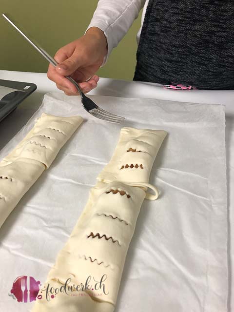 Leckere Bratapfeltaschen herzustellen ist gar nicht so schwer. Wir zeigen euch Schritt für Schritt wie es geht.