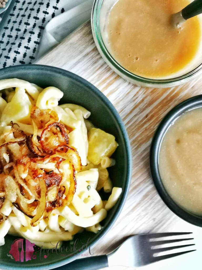 Älplermaggronen mit Apfelmus