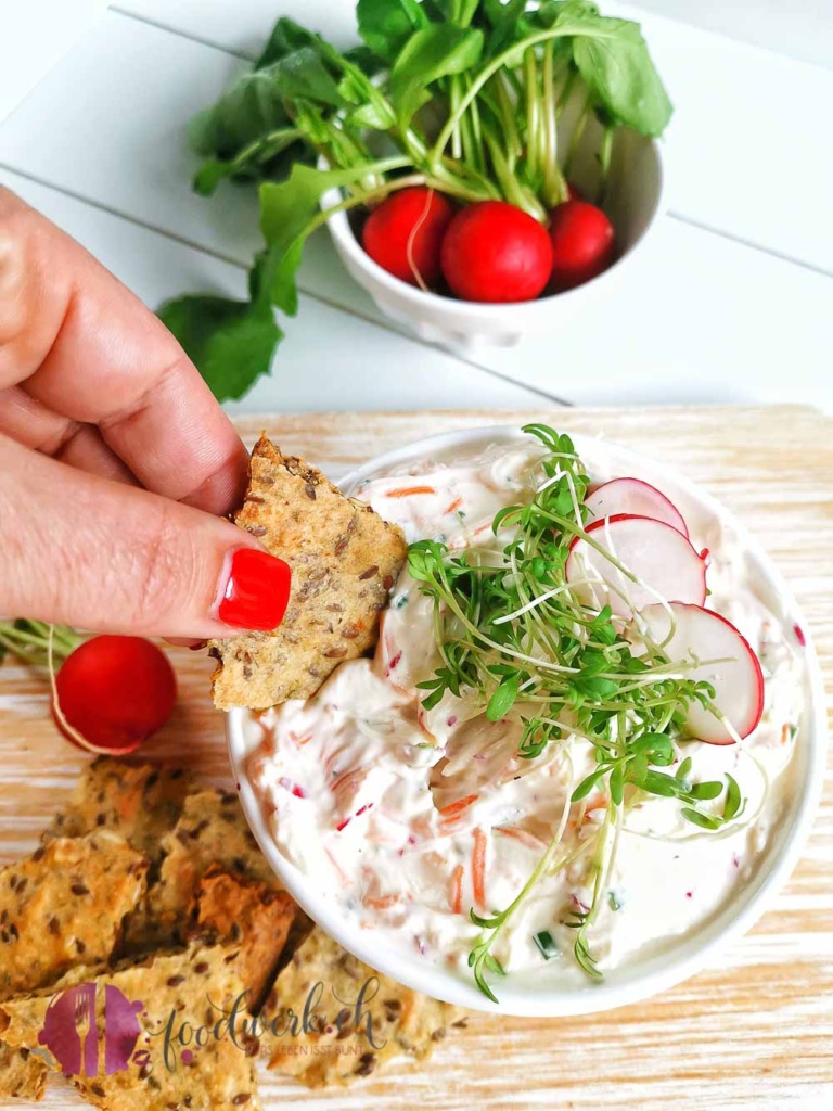 Mit Knäckebrot dippen