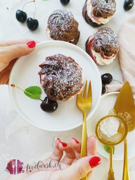 Schwarzwädler Windbeutel präsentation von oben