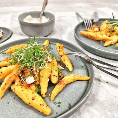 Schupfnudeln mit Kürbis und Haselnüssen