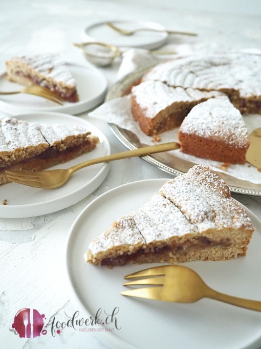 Stücke der falschen Linzertorte in der Nahaufnahme