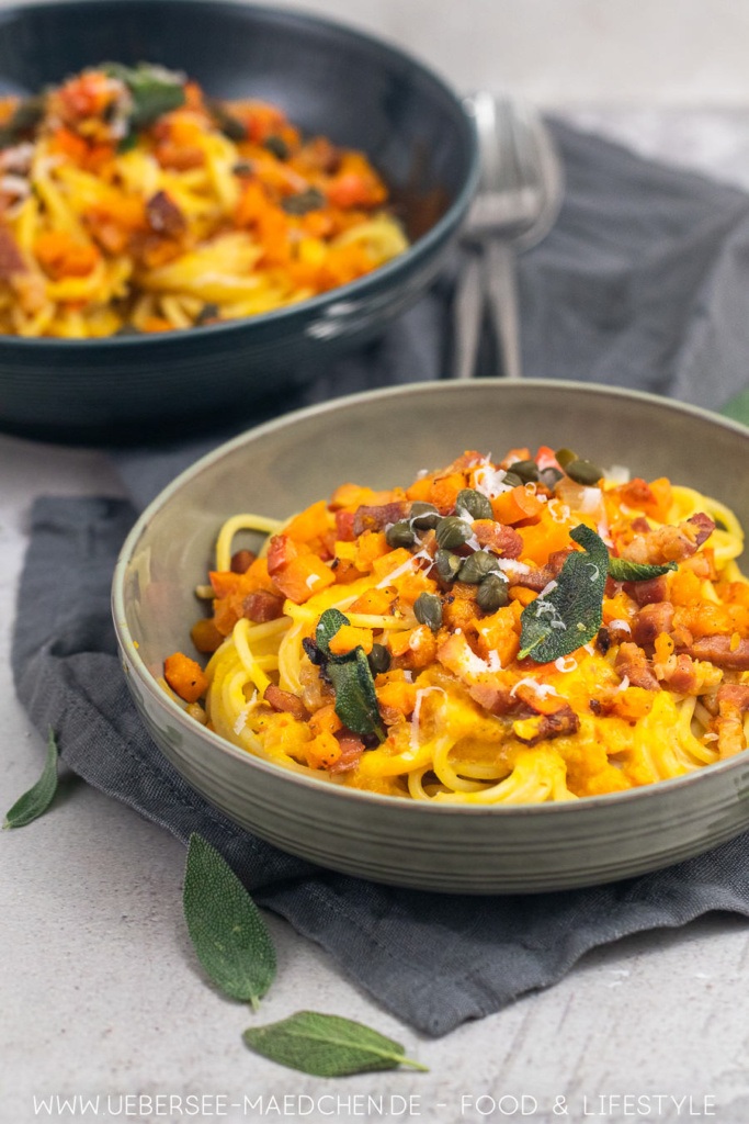 Kübrbis Pasta mit Salbei, Speck und Kapern von Übersee Mädchen