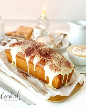 Cappuccino Cake mit frischem Kaffee