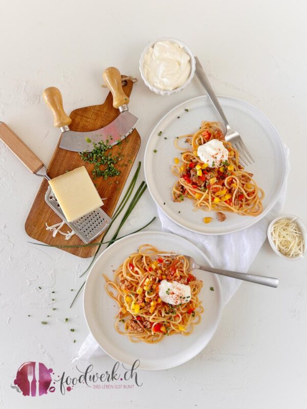 Taco Spaghetti angerichtet