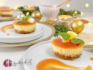 Weihnachtstörtchen mit Frischkäse und Blutorange